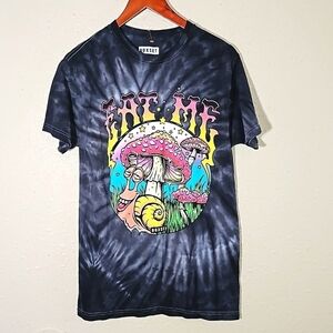 Boxset Eat Me T-Shirt.